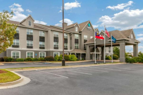 Гостиница Clarion Pointe Columbus-Bradley Park  Колумбус